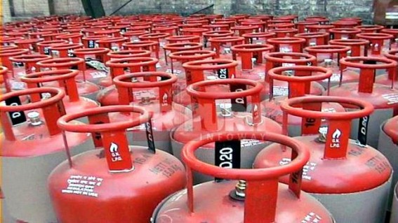 Tripura reels under LPG shortage Tripura reels under LPG shortage